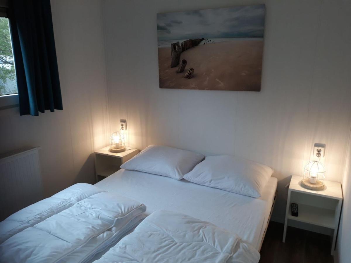 Camping De Duinhoeve Chalet Schelp Not For Companies Nieuw-Haamstede Eksteriør bilde